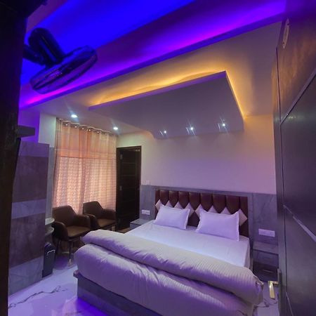Harmony Heights Hotel Shimla Ngoại thất bức ảnh