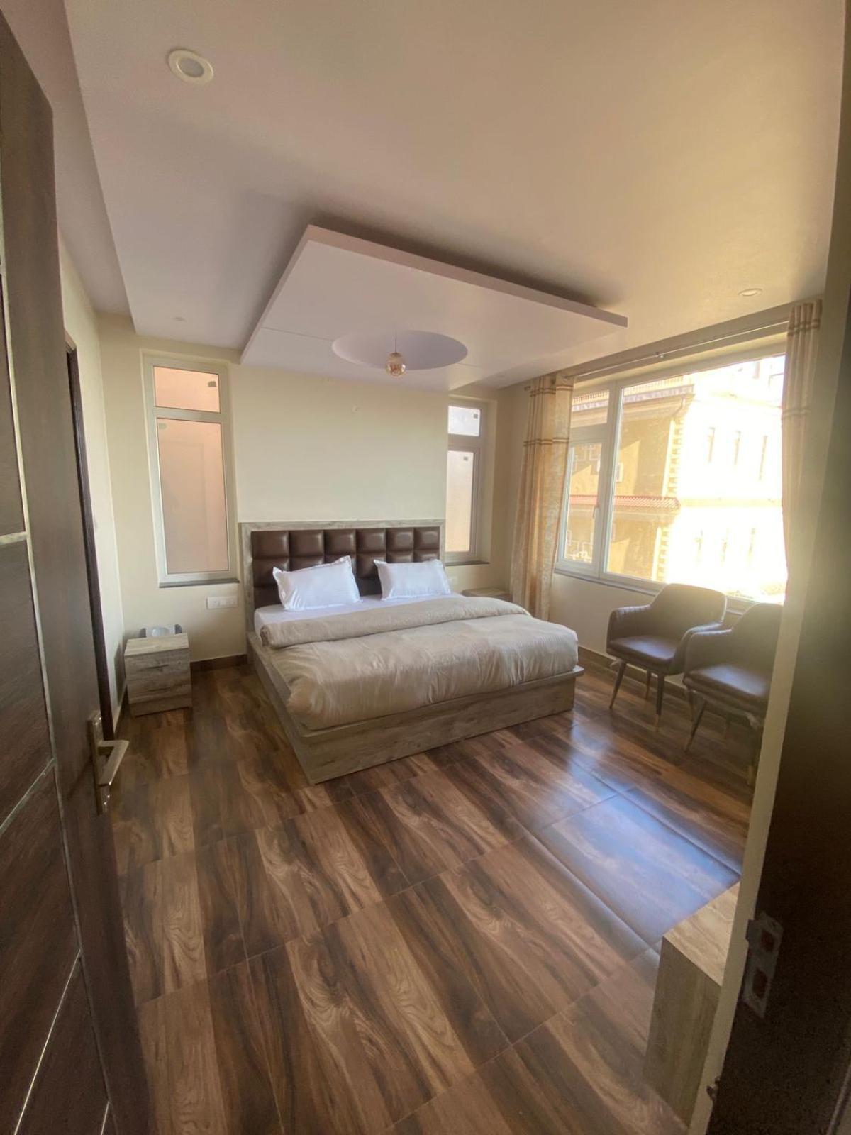 Harmony Heights Hotel Shimla Ngoại thất bức ảnh