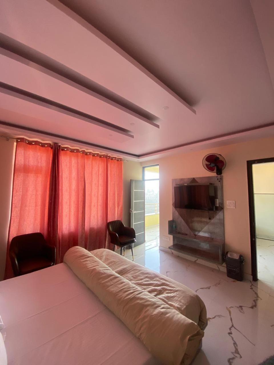 Harmony Heights Hotel Shimla Ngoại thất bức ảnh